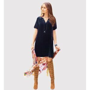 Sundance Olivia Black Velvet V-Neck Short Sleeve Dress Size Small Velour Silk‎